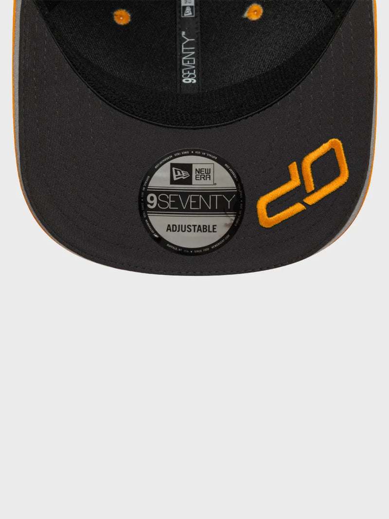 Boné Réplica New Era 9Seventy® Oscar Piastri – McLaren F1 2025