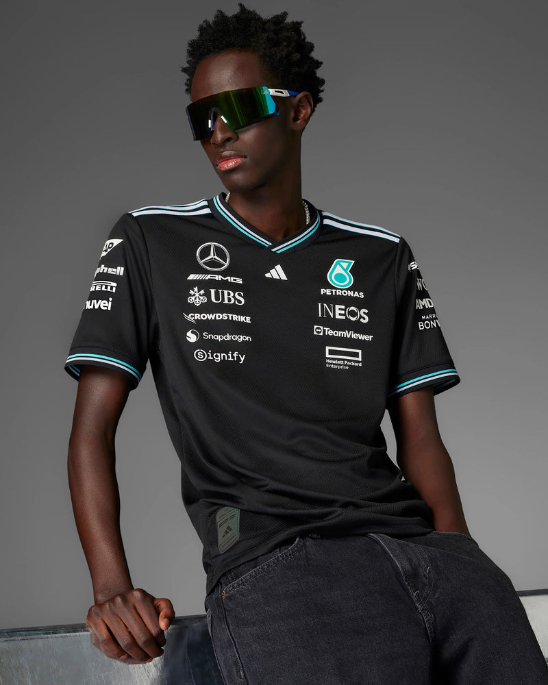 Camisa Autêntica de Piloto da Equipe Mercedes-AMG F1 2025 – Preta